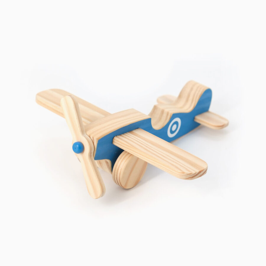 Avião de madeira