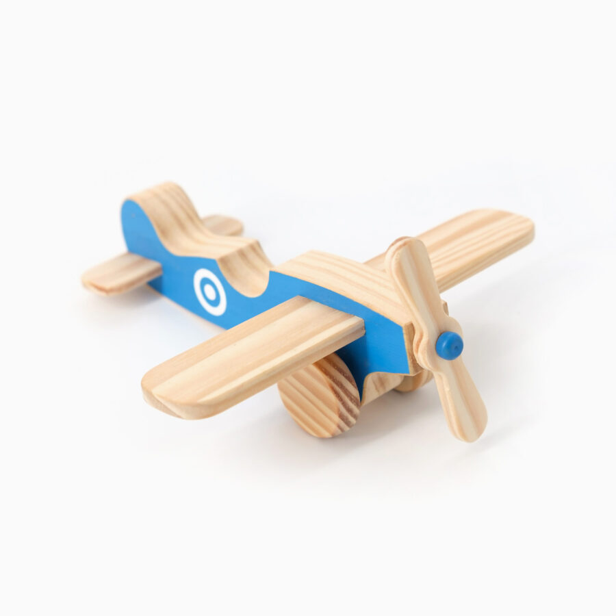 Avião de madeira